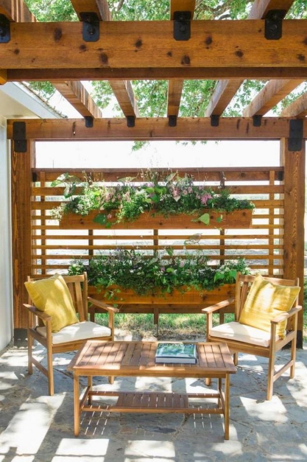 30+ PRETTY PRIVACY FENCE PLANTER BOXES TO UPGRADE YOUR OUTDOOR SPACE